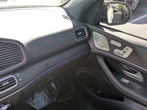 Certified 2025 Mercedes-Benz GLE 450e 4MATIC image 4