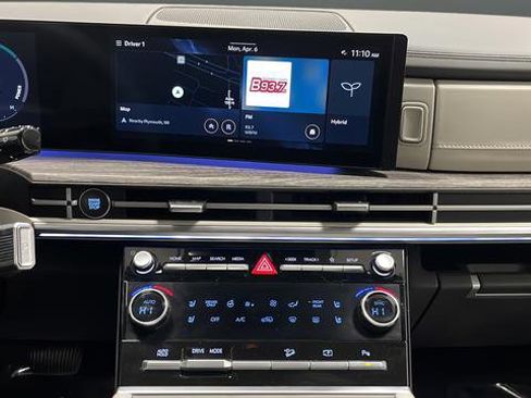 Used 2024 Hyundai Santa Fe Limited image 13