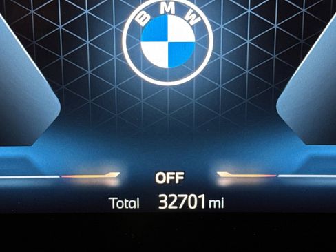 Used 2023 BMW X7 xDrive40i w/ Executive Package AWD/4WD image 38