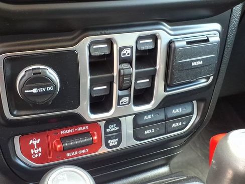 Used 2020 Jeep Gladiator Rubicon AWD/4WD image 30