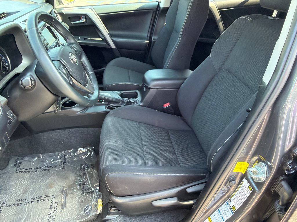 Used 2016 Toyota RAV4 XLE AWD/4WD image 11