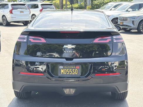 Used 2014 Chevrolet Volt Premium w/ Premium Trim Package FWD image 6