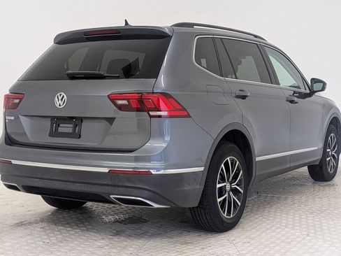 Used 2021 Volkswagen Tiguan SE w/ Panoramic Sunroof Package image 8