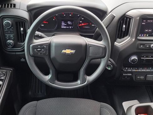 Used 2025 Chevrolet Silverado 2500 Custom w/ Custom Value Package AWD/4WD image 7