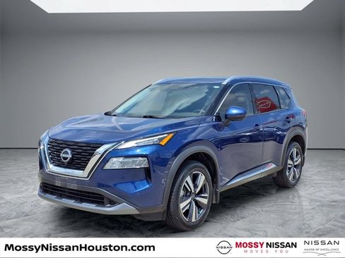 Used 2023 Nissan Rogue SL w/ SL Premium Package FWD image 4