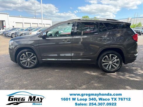 Used 2019 GMC Terrain Denali w/ Advanced Safety Package FWD image 4