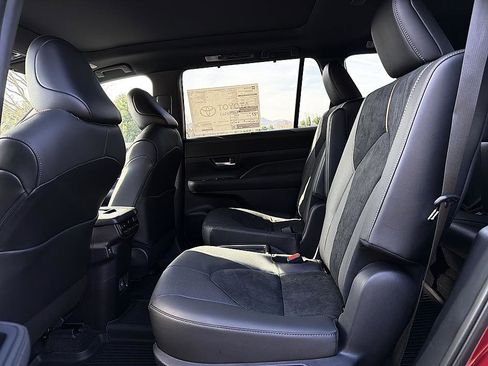 New 2026 Toyota Grand Highlander AWD Hybrid image 5