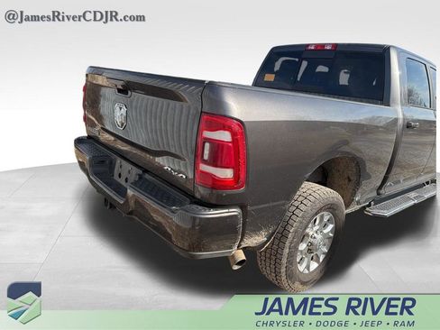 Used 2024 RAM 2500 Laramie image 12