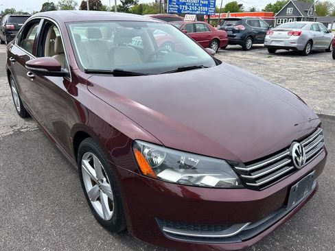 Used 2012 Volkswagen Passat 2.5 SE FWD image 2