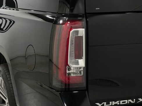 Used 2019 GMC Yukon XL Denali w/ Denali Ultimate Package image 37