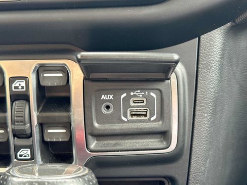 Used 2022 Jeep Gladiator Mojave w/ LED Lighting Group AWD/4WD image 31