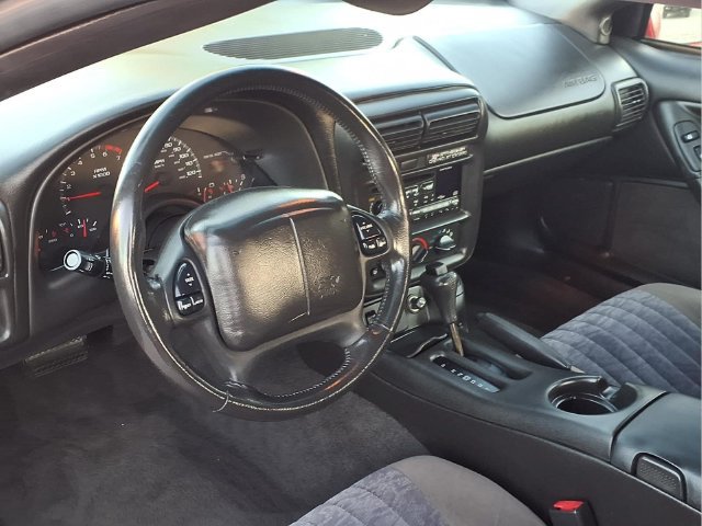 Used 2002 Chevrolet Camaro LT RWD image 5