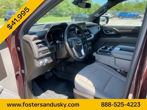 Used 2023 GMC Yukon XL SLE w/ Gmc Pro Safety Plus Package AWD/4WD image 12