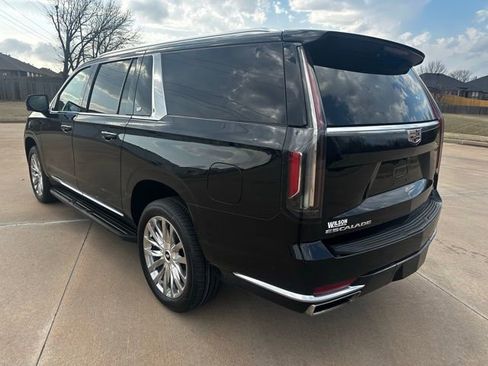 Used 2023 Cadillac Escalade ESV Premium Luxury AWD/4WD image 3