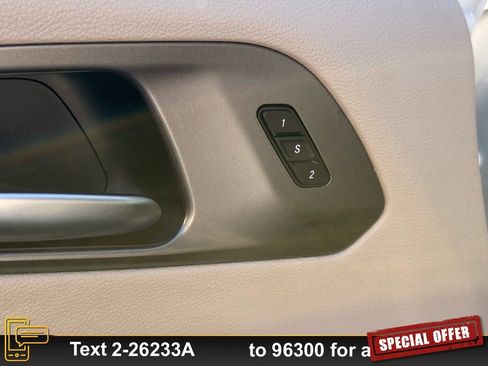 Used 2022 Chrysler Pacifica Touring-L image 24