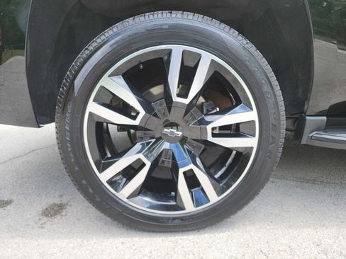 Used 2018 Chevrolet Tahoe Premier image 12