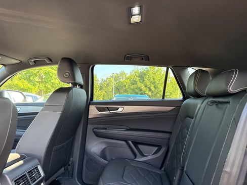 New 2026 Volkswagen Atlas Cross Sport SE image 18