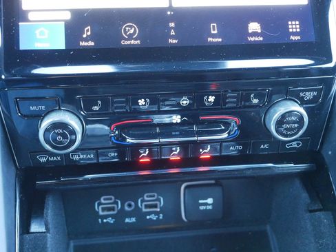 Used 2021 Jeep Grand Cherokee L Summit image 23