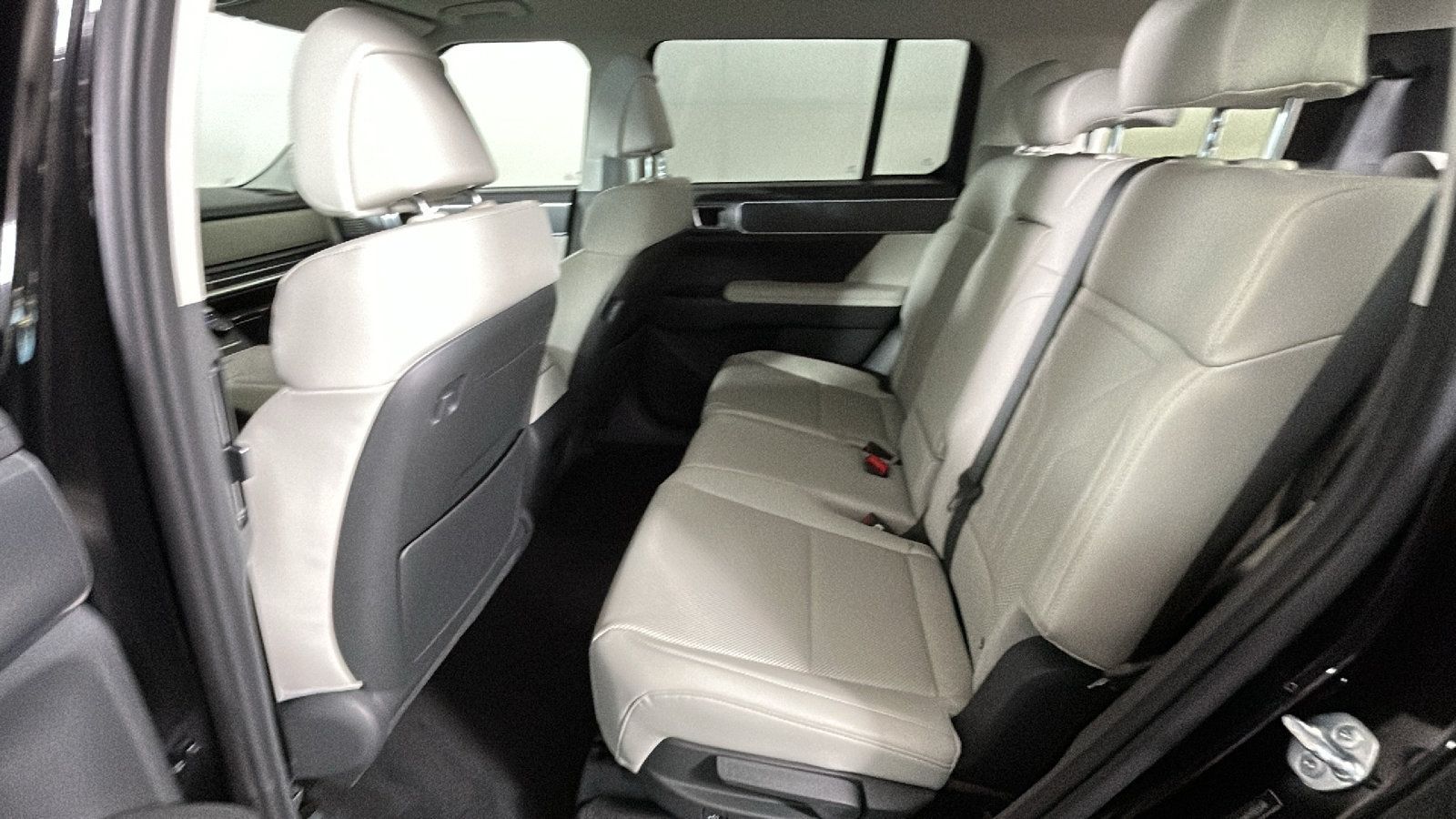 Used 2026 Hyundai Santa Fe SEL AWD/4WD image 31