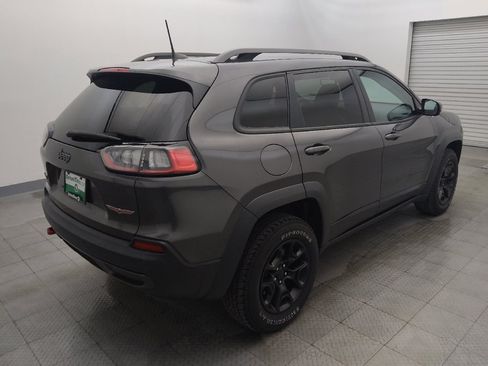 Used 2019 Jeep Cherokee Trailhawk w/ Cold Weather Group AWD/4WD image 9