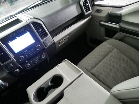 Used 2019 Ford F150 XLT w/ Equipment Group 302A Luxury AWD/4WD image 11