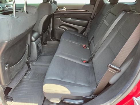 Used 2014 Jeep Grand Cherokee Laredo w/ 18" Wheel & 8.4" Radio Group RWD image 17