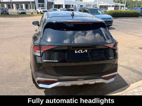 Used 2024 Kia Sportage LX AWD/4WD image 3