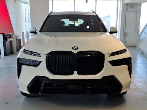 Used 2026 BMW X7 xDrive40i w/ M Sport Package AWD/4WD image 2