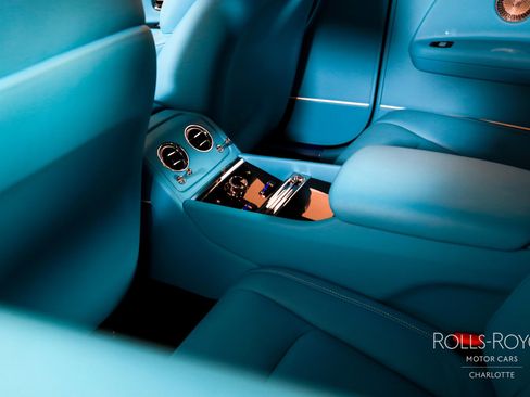 New 2025 Rolls-Royce Spectre w/ Spectre Enhancement Package image 18