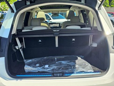 New 2026 Mercedes-Benz GLS 450 4MATIC image 10