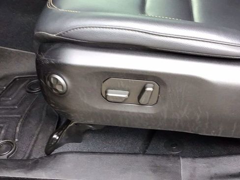 Used 2024 Jeep Wrangler Sahara w/ Safety Group image 17