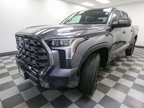 Used 2025 Toyota Tundra Platinum AWD/4WD image 4