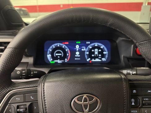 Certified 2026 Toyota Tacoma TRD Off-Road w/ TRD Off Road Premium Package AWD/4WD image 10