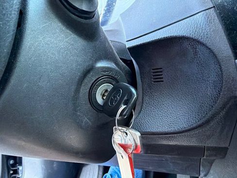 Used 2015 Toyota Corolla L FWD image 26