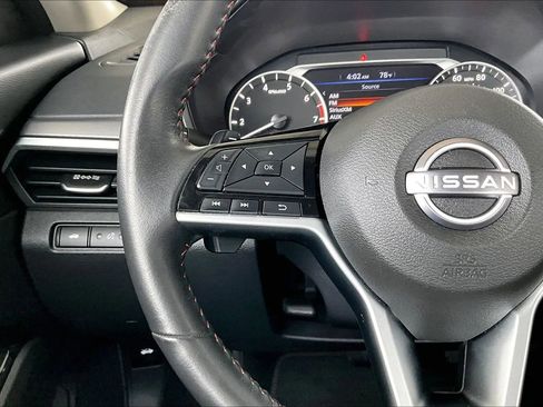 Used 2025 Nissan Altima 2.5 SR image 10