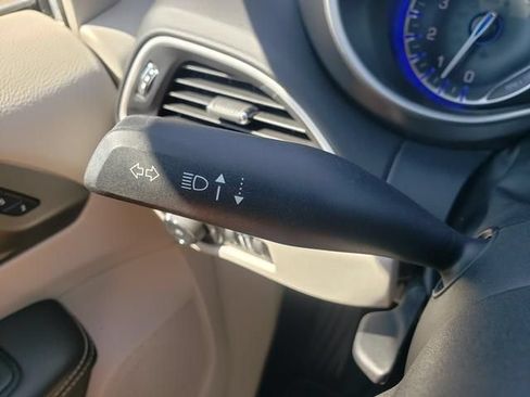 Used 2024 Chrysler Pacifica Touring-L FWD image 29