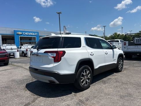 Used 2022 GMC Acadia SLE w/ Driver Convenience Package FWD image 3