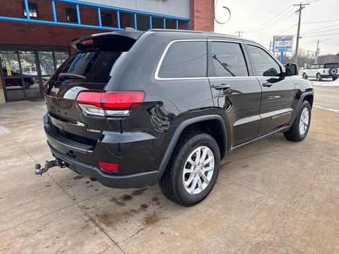 Used 2022 Jeep Grand Cherokee Laredo E w/ Security & Convenience Group image 9