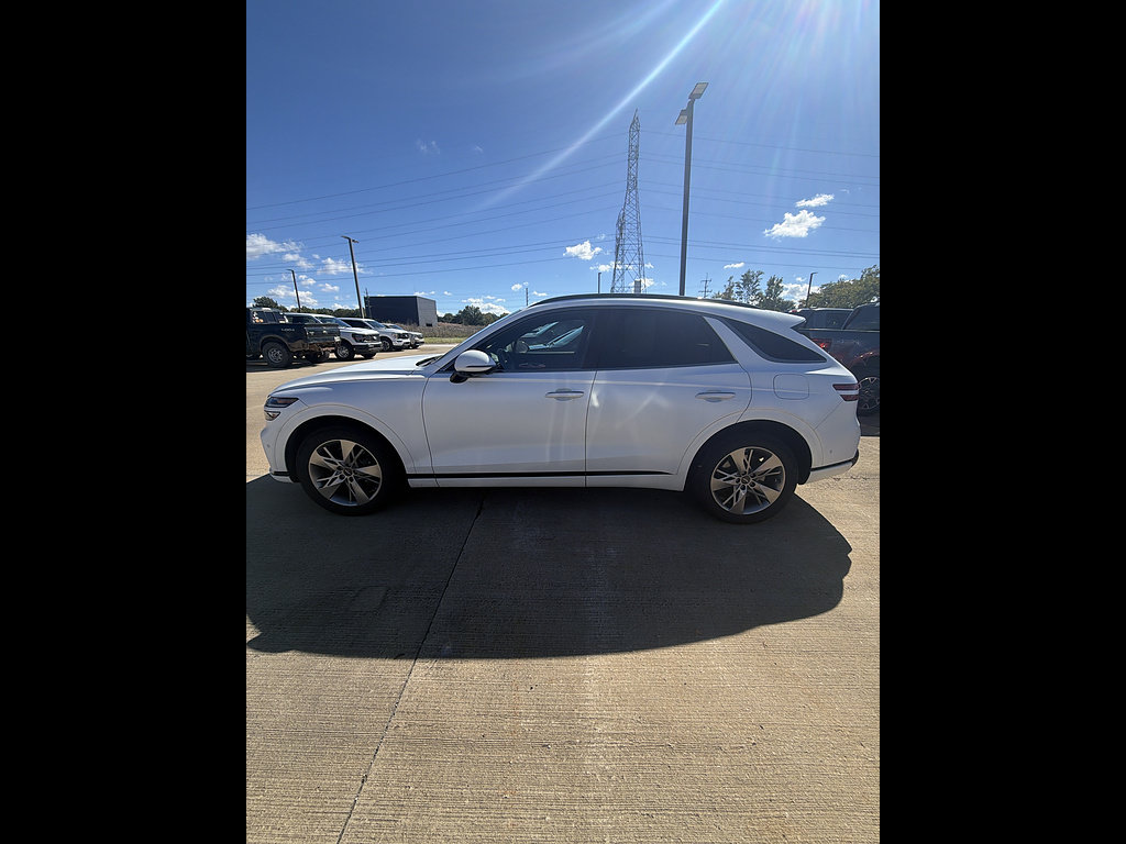 Used 2023 Genesis GV70 3.5T Sport w/ Sport Advanced Package AWD/4WD image 2