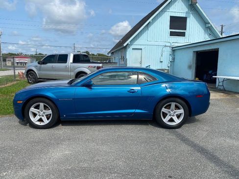 Used 2010 Chevrolet Camaro LT RWD image 1