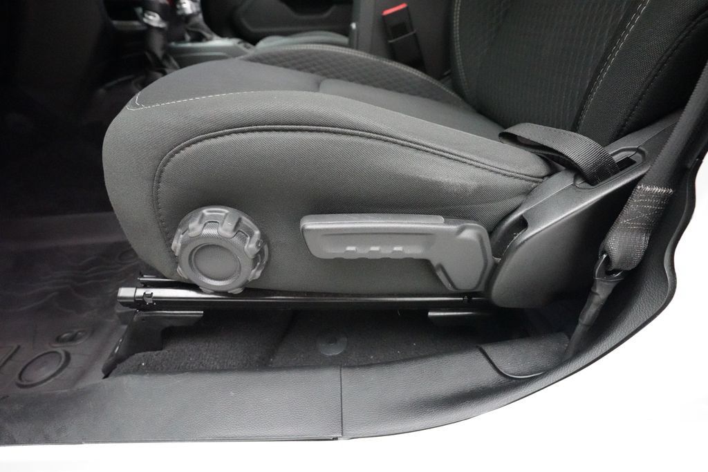Used 2021 Jeep Wrangler Unlimited Sport AWD/4WD image 27