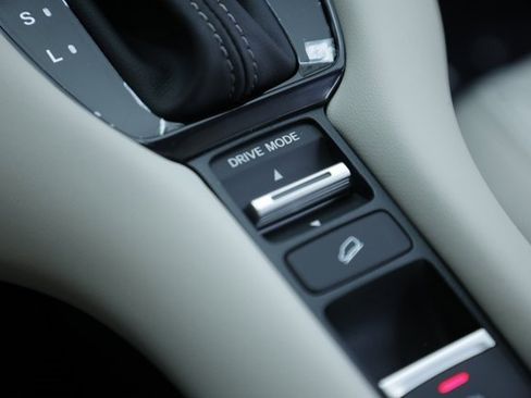 New 2025 Honda HR-V LX image 39