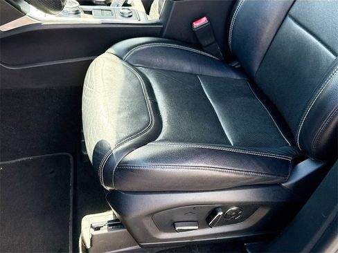 Used 2020 Ford Explorer ST w/ Premium Technology Package image 21