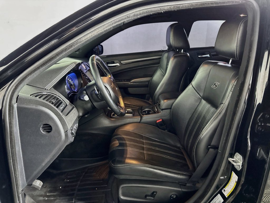Used 2016 Chrysler 300 S AWD/4WD image 11
