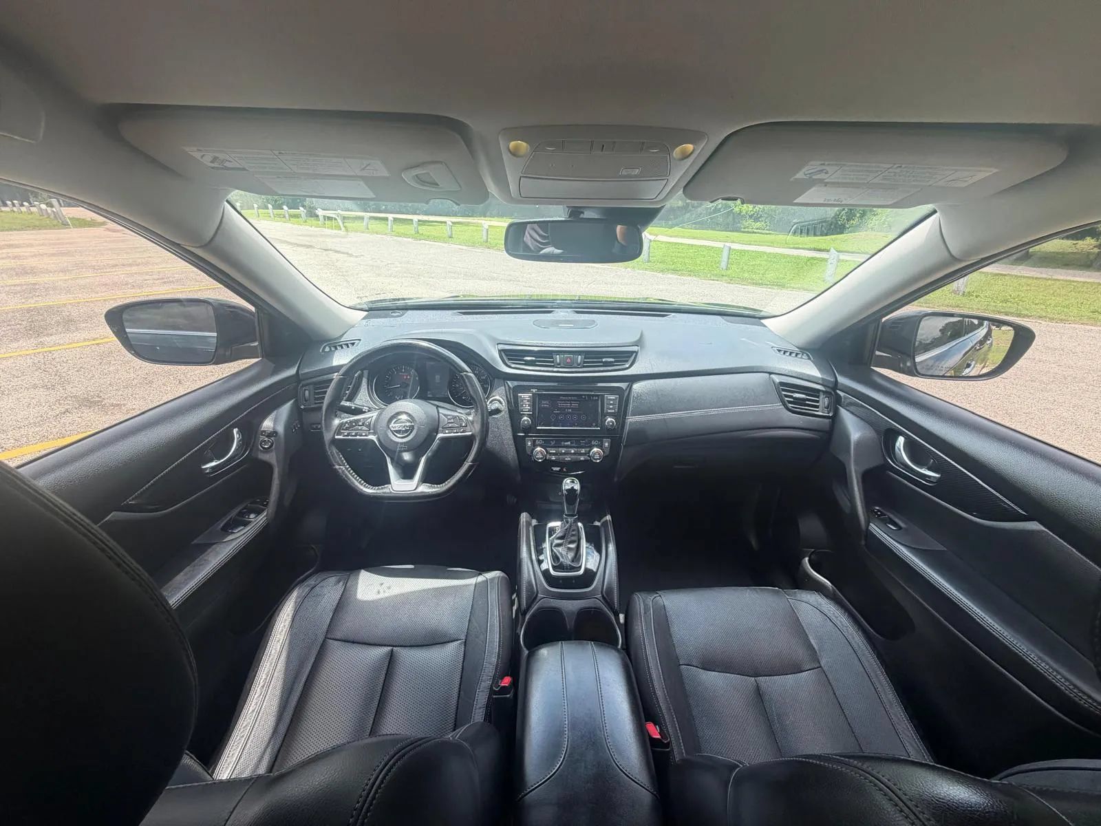 Used 2018 Nissan Rogue SL FWD image 11