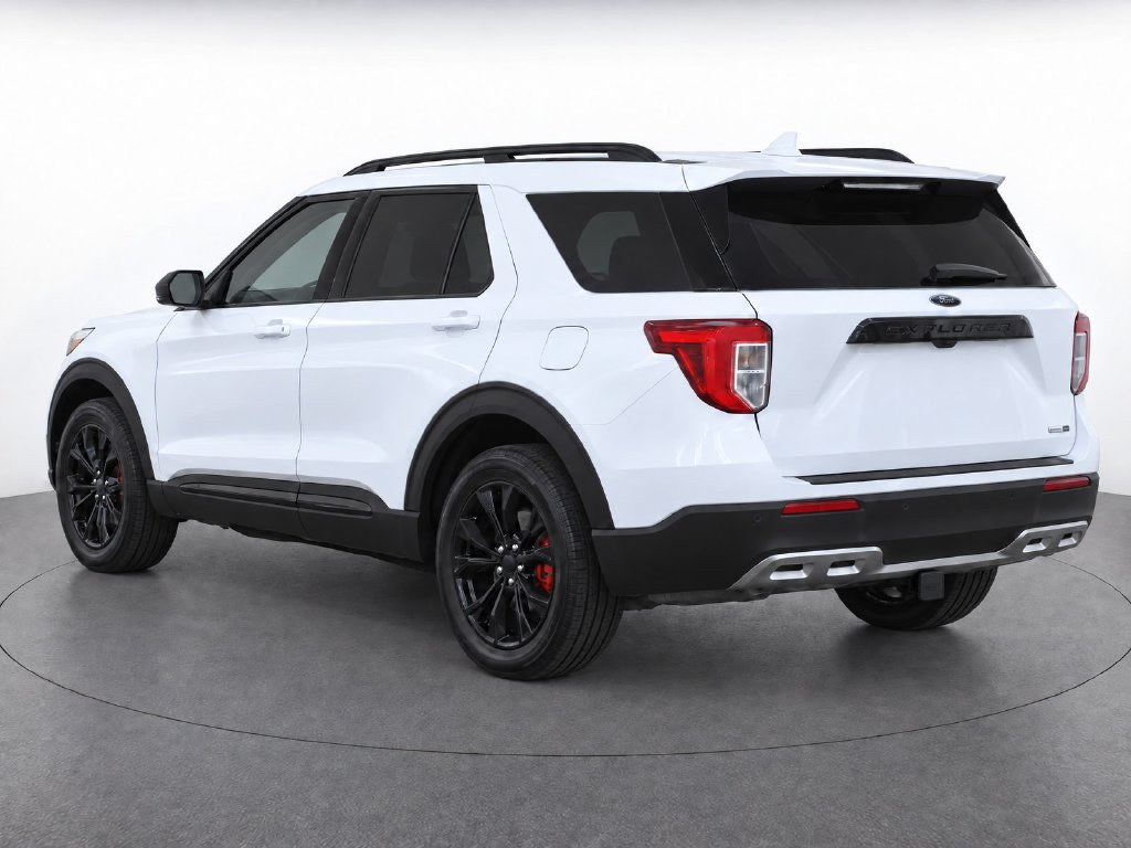 Used 2020 Ford Explorer XLT AWD/4WD image 6