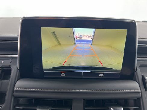 Used 2024 GMC Yukon SLT image 13