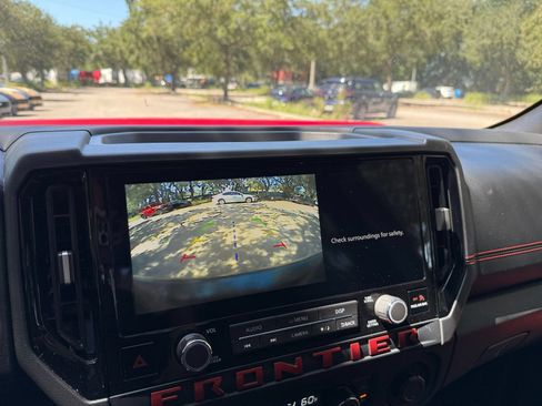 Used 2026 Nissan Frontier PRO-4X AWD/4WD image 18