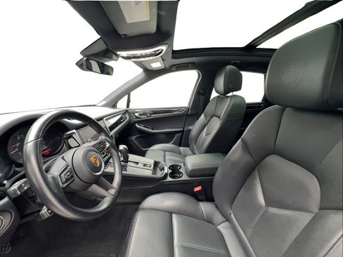 Used 2023 Porsche Macan AWD/4WD image 20