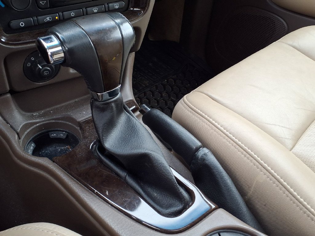 Used 2005 Buick Rainier CXL AWD/4WD image 19